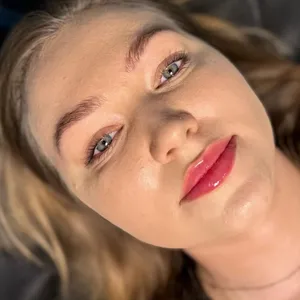 MODELOWANIE UST - Modelowanie ust 0,5 ml - zdjęcie 1